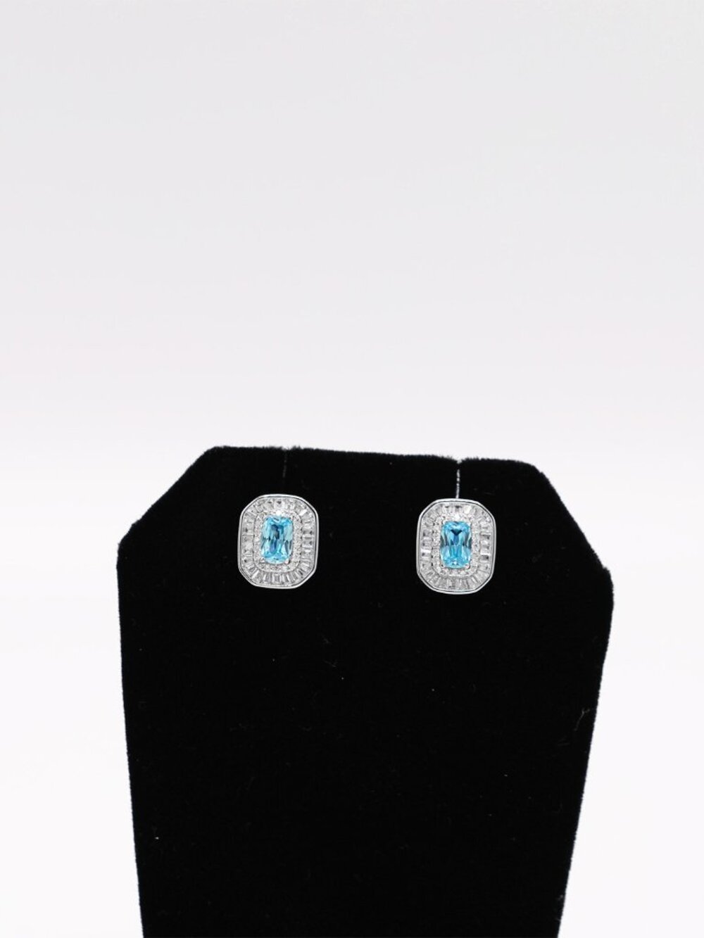 925 Sterling Silver Rectangle Shaped Earrings